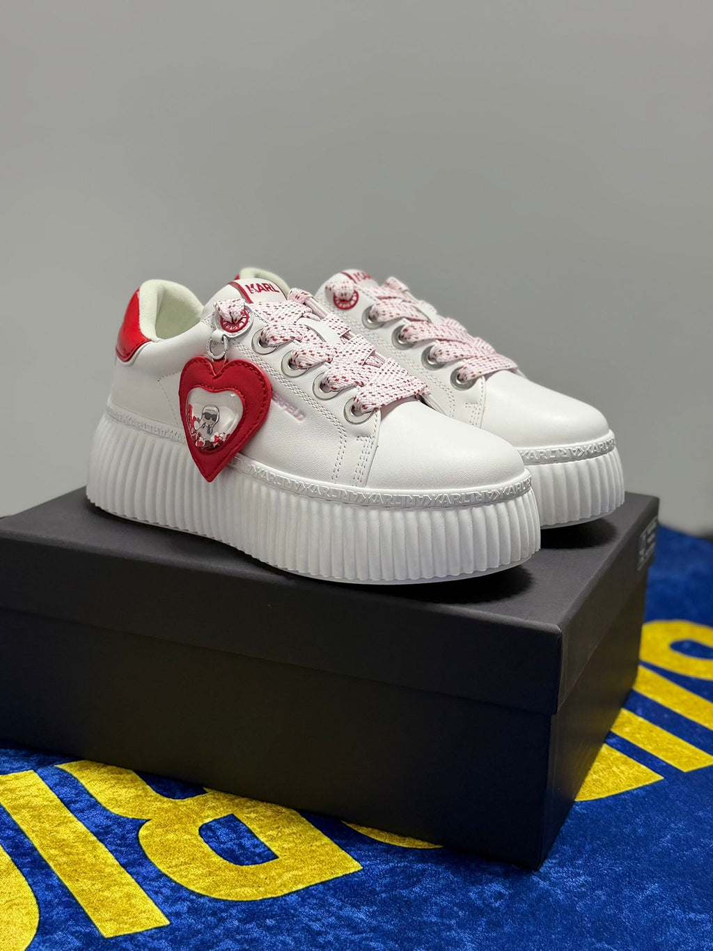 Karl Lagerfeld KREEPER LO Valentine White - Pandantiv Inimă Roșie