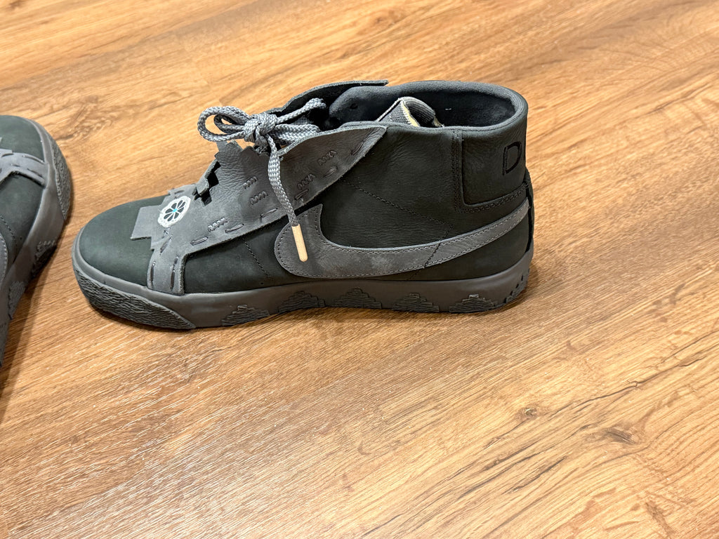 Nike SB X Diorr Greenwood Zoom Blazer Mid