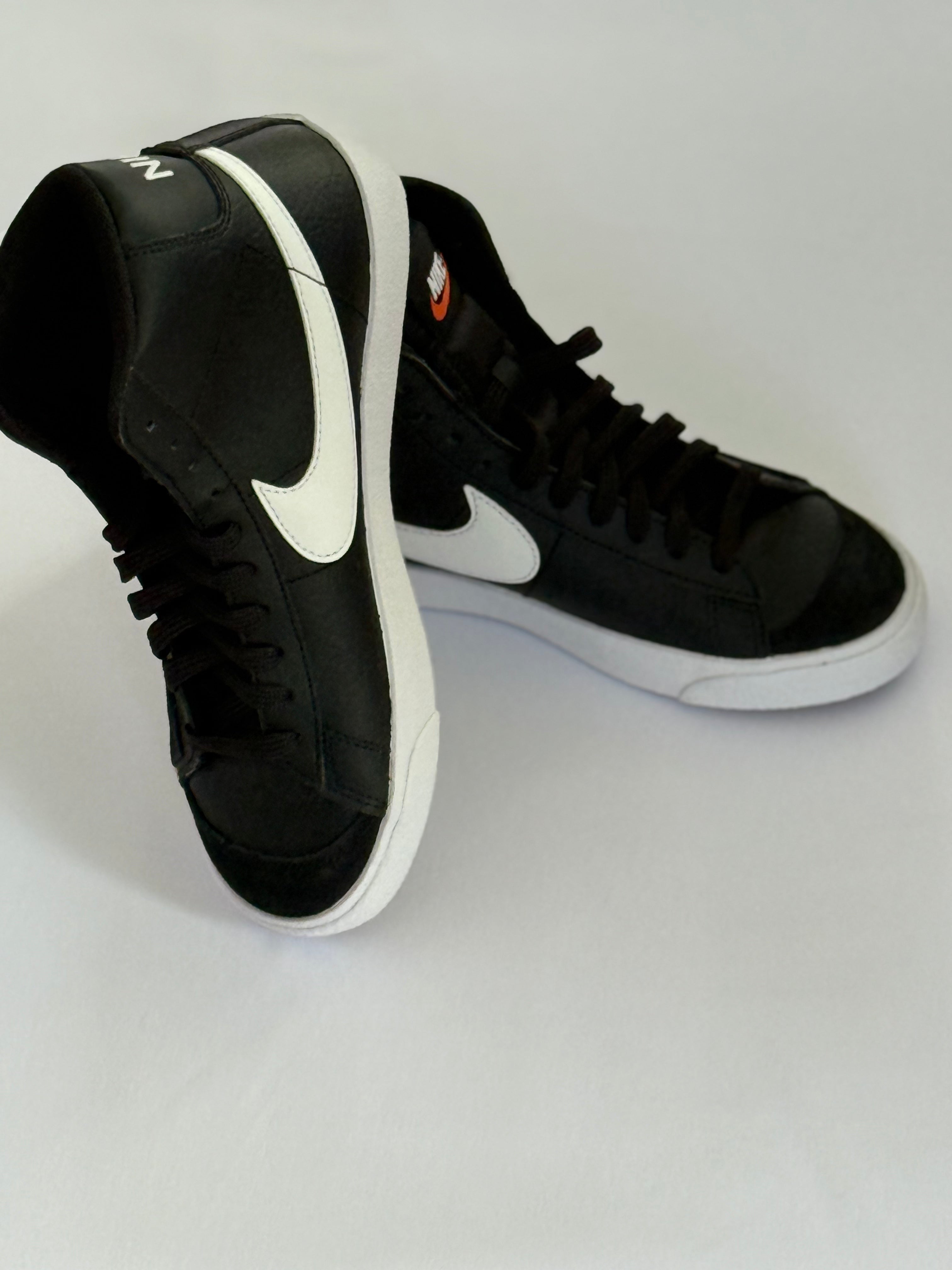 NIKE BLAZER MID '77 Sneakers