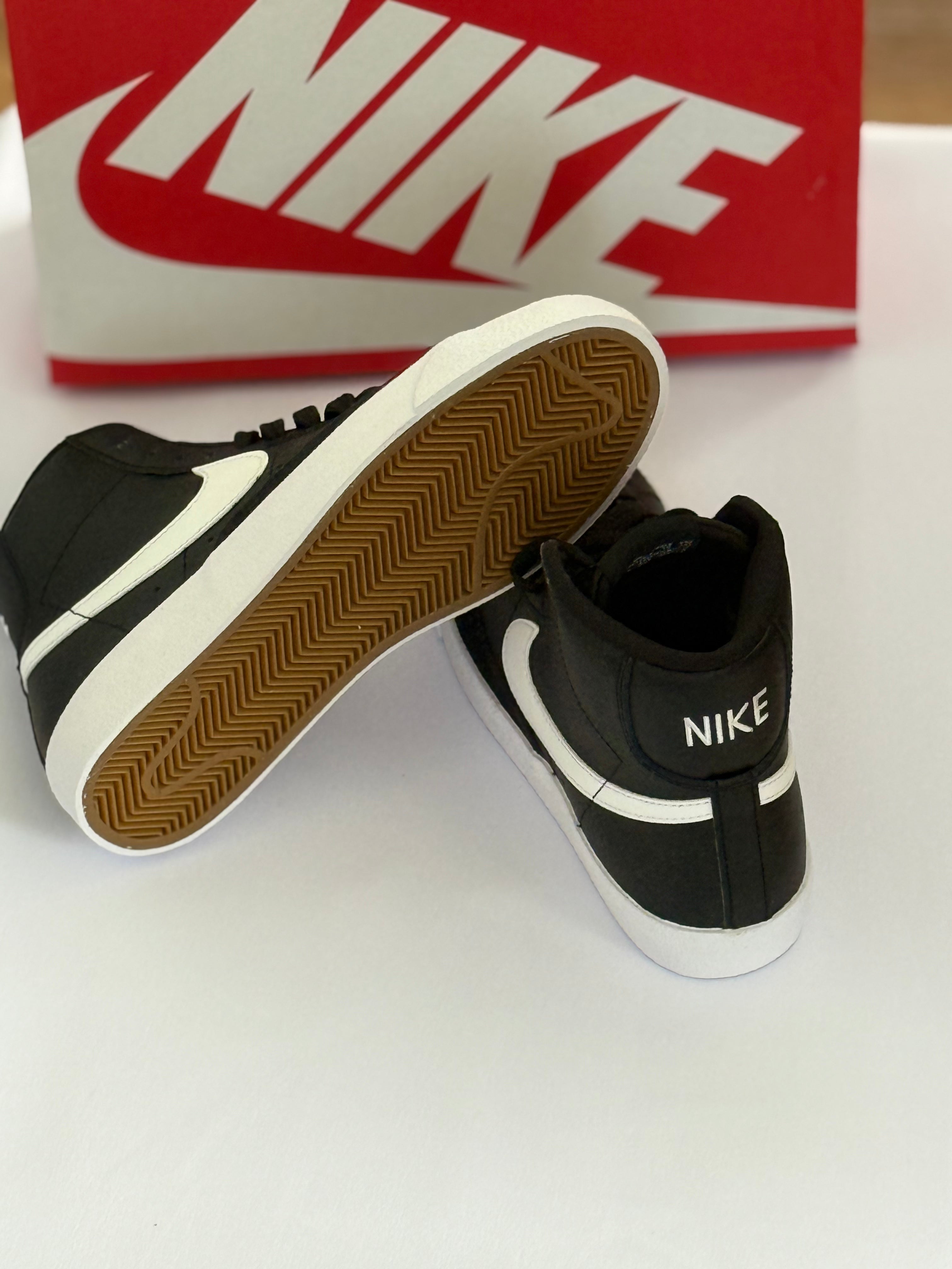 NIKE BLAZER MID '77 Sneakers