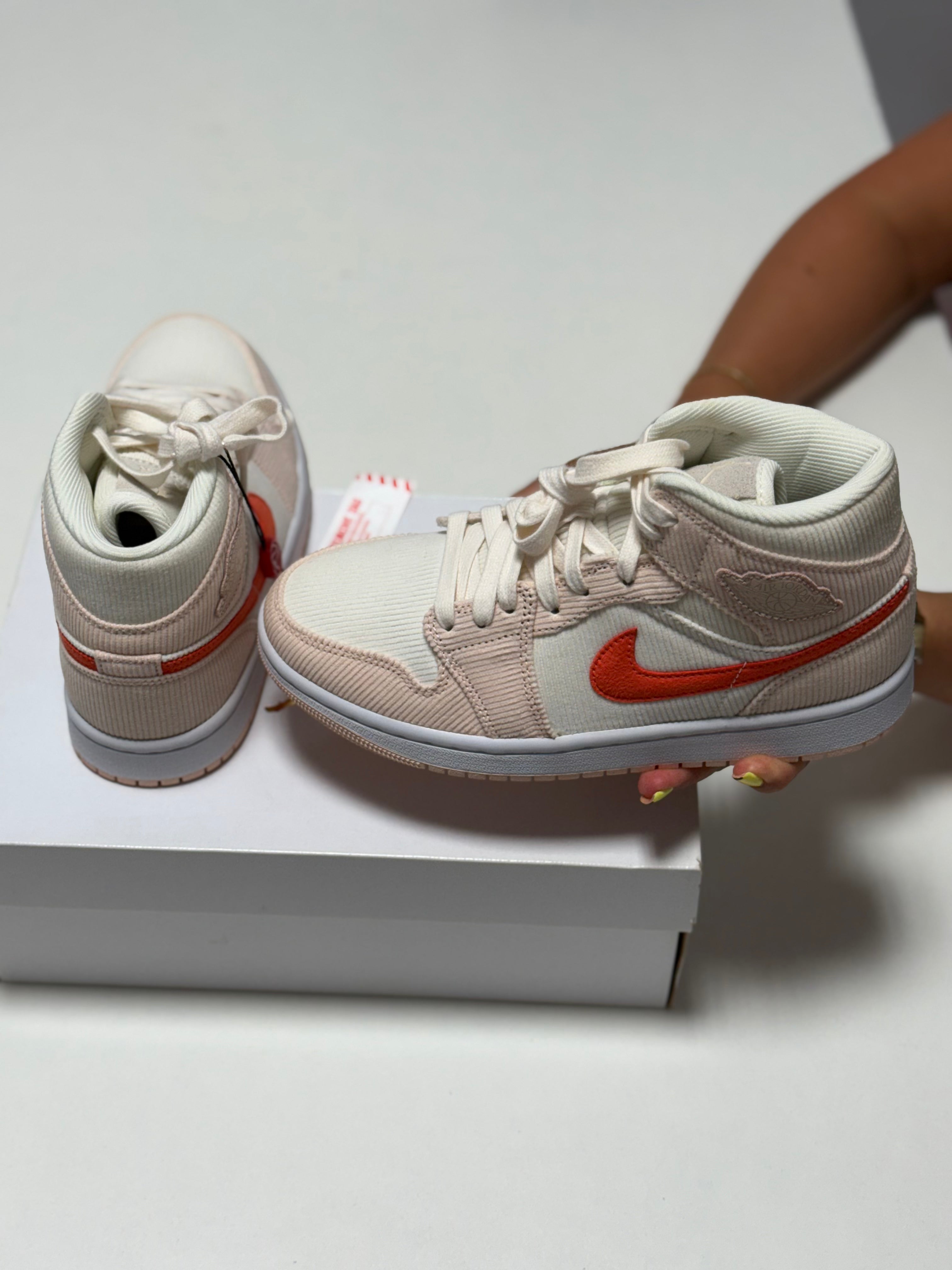 Air Jordan 1 Mid SE 'Corduroy'