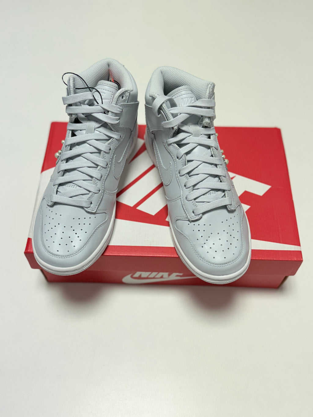 NIKE Dunk High SE 'Dons Pearls'