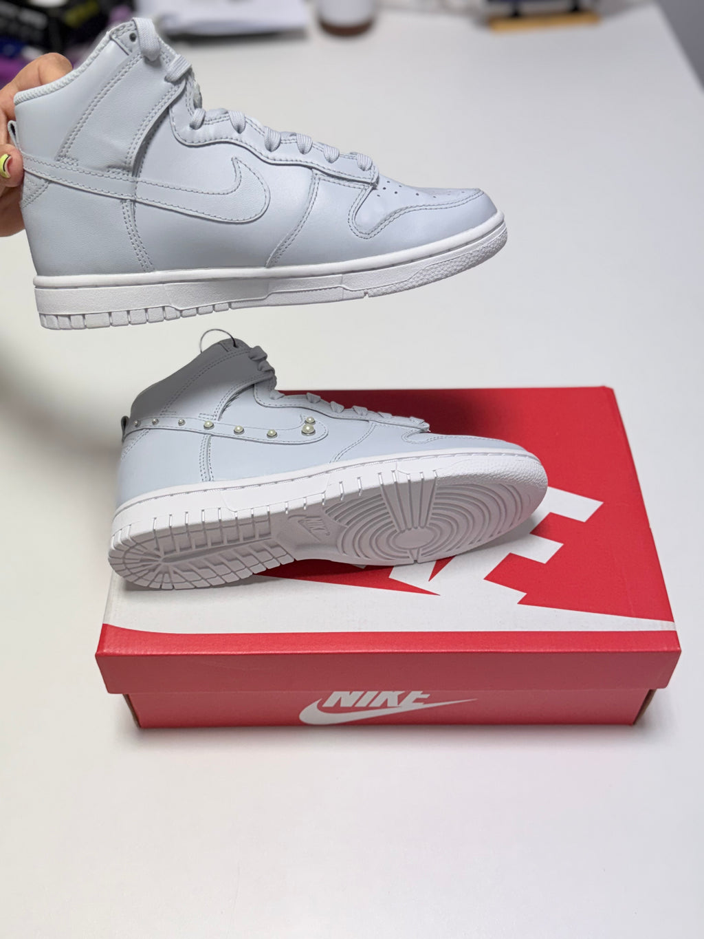 NIKE Dunk High SE 'Dons Pearls'