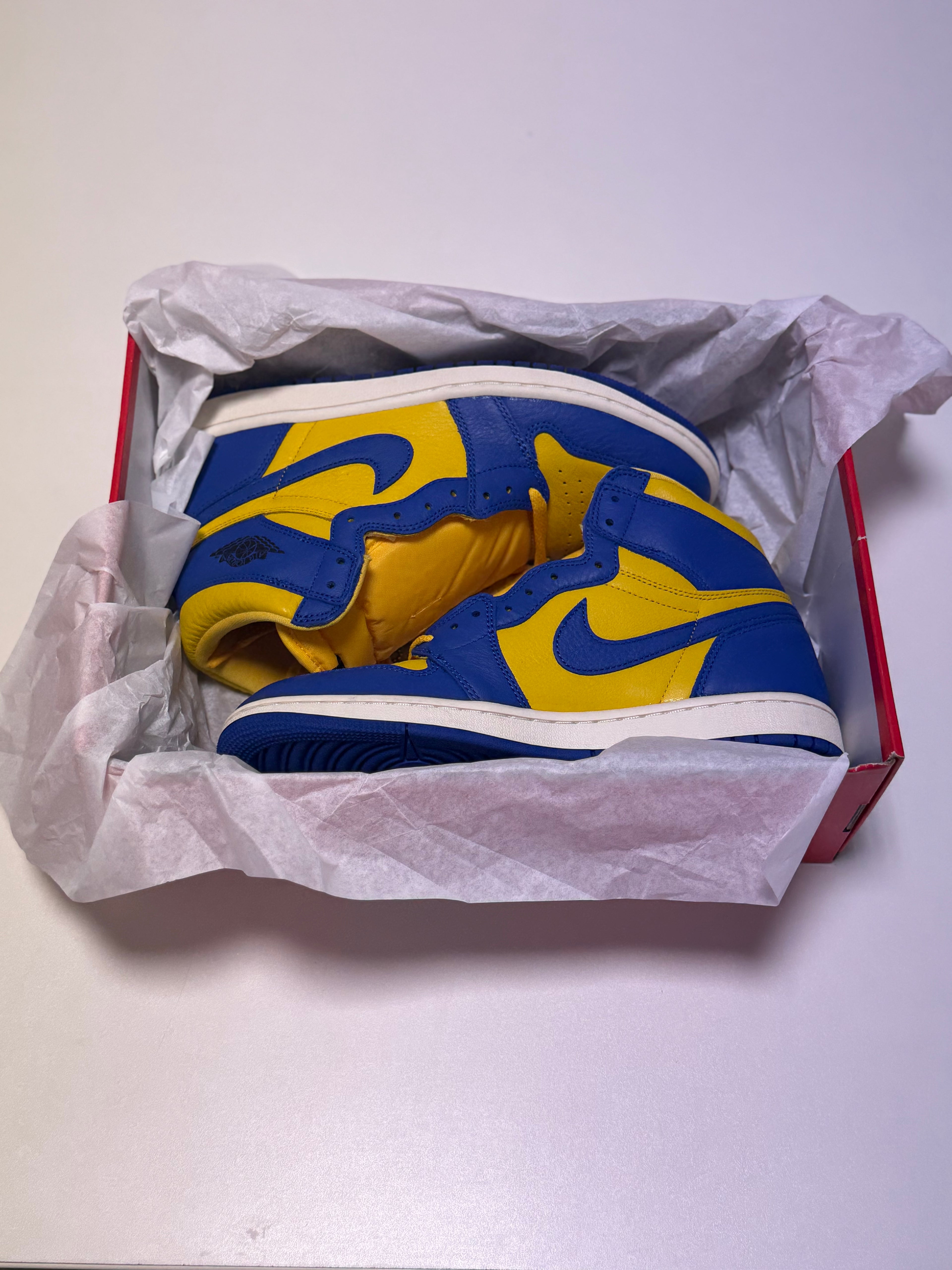 Air Jordan 1 High OG "Reverse Laney"