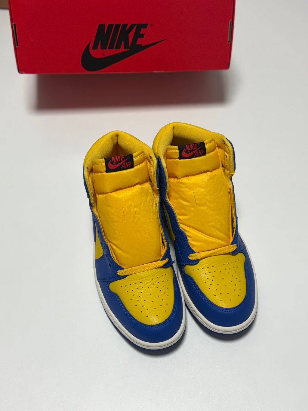 Air Jordan 1 High OG "Reverse Laney"