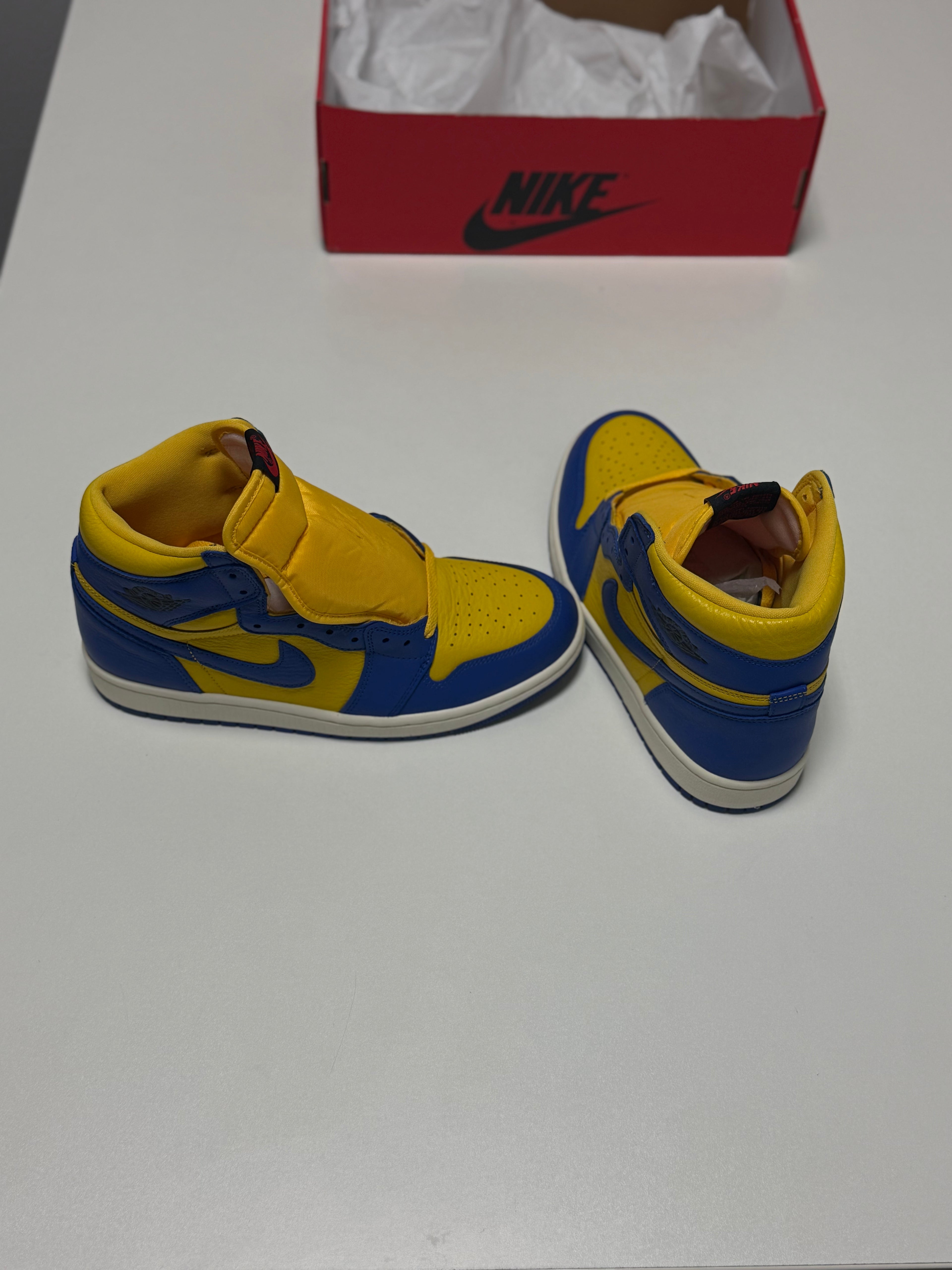 Air Jordan 1 High OG "Reverse Laney"