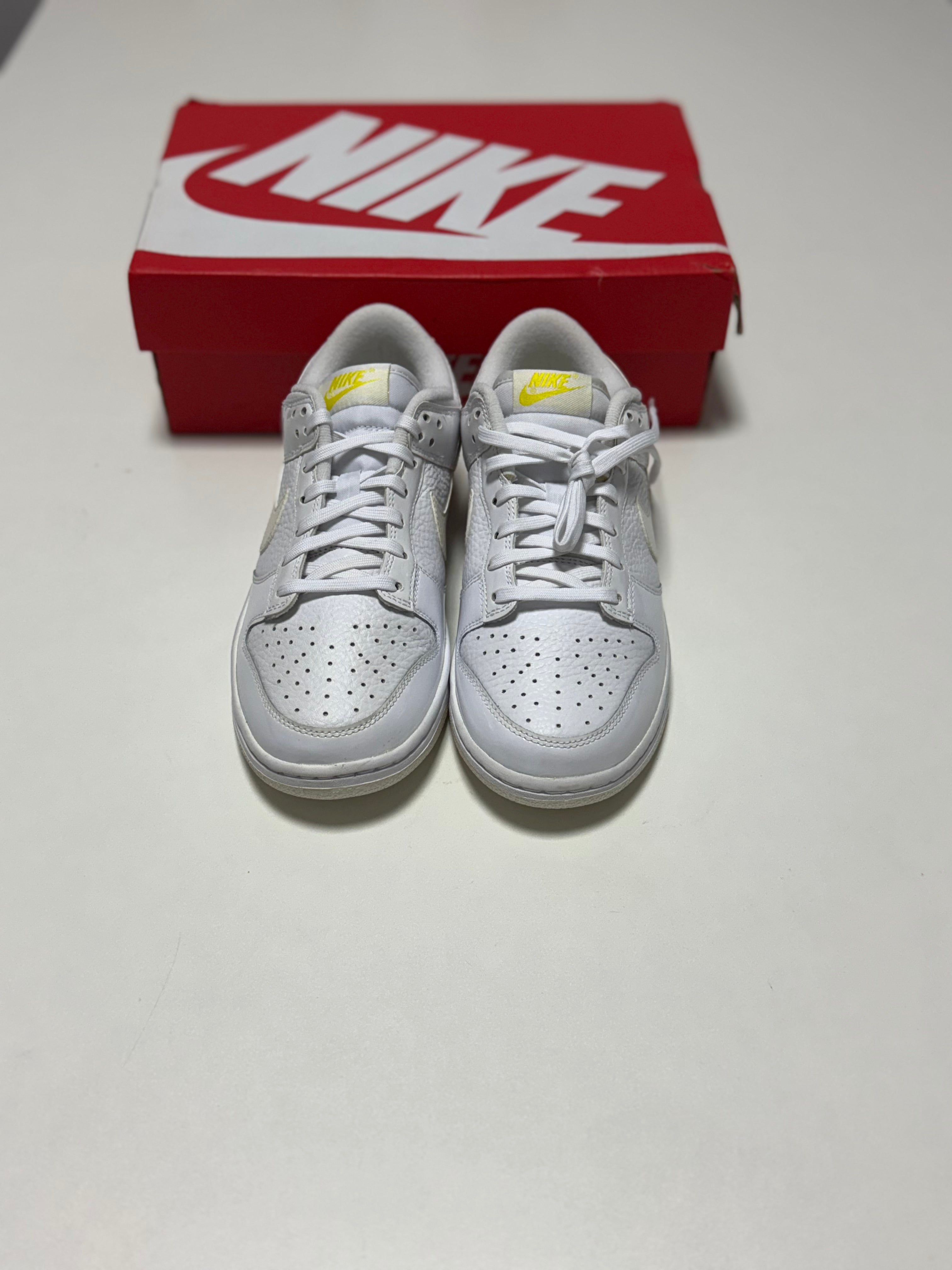 Nike Dunk Low 'Valentine's Day - Yellow Heart'