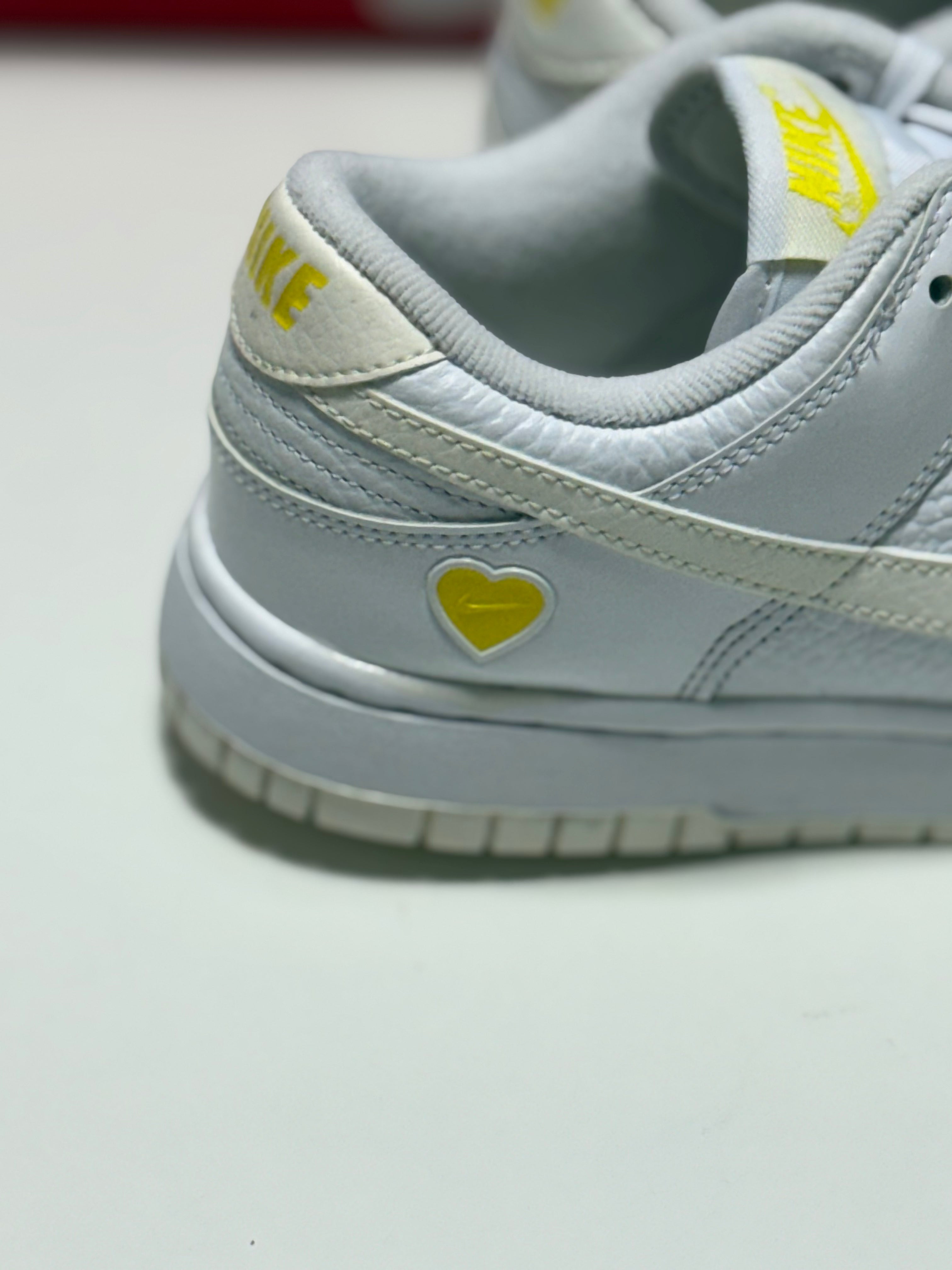Nike Dunk Low 'Valentine's Day - Yellow Heart'