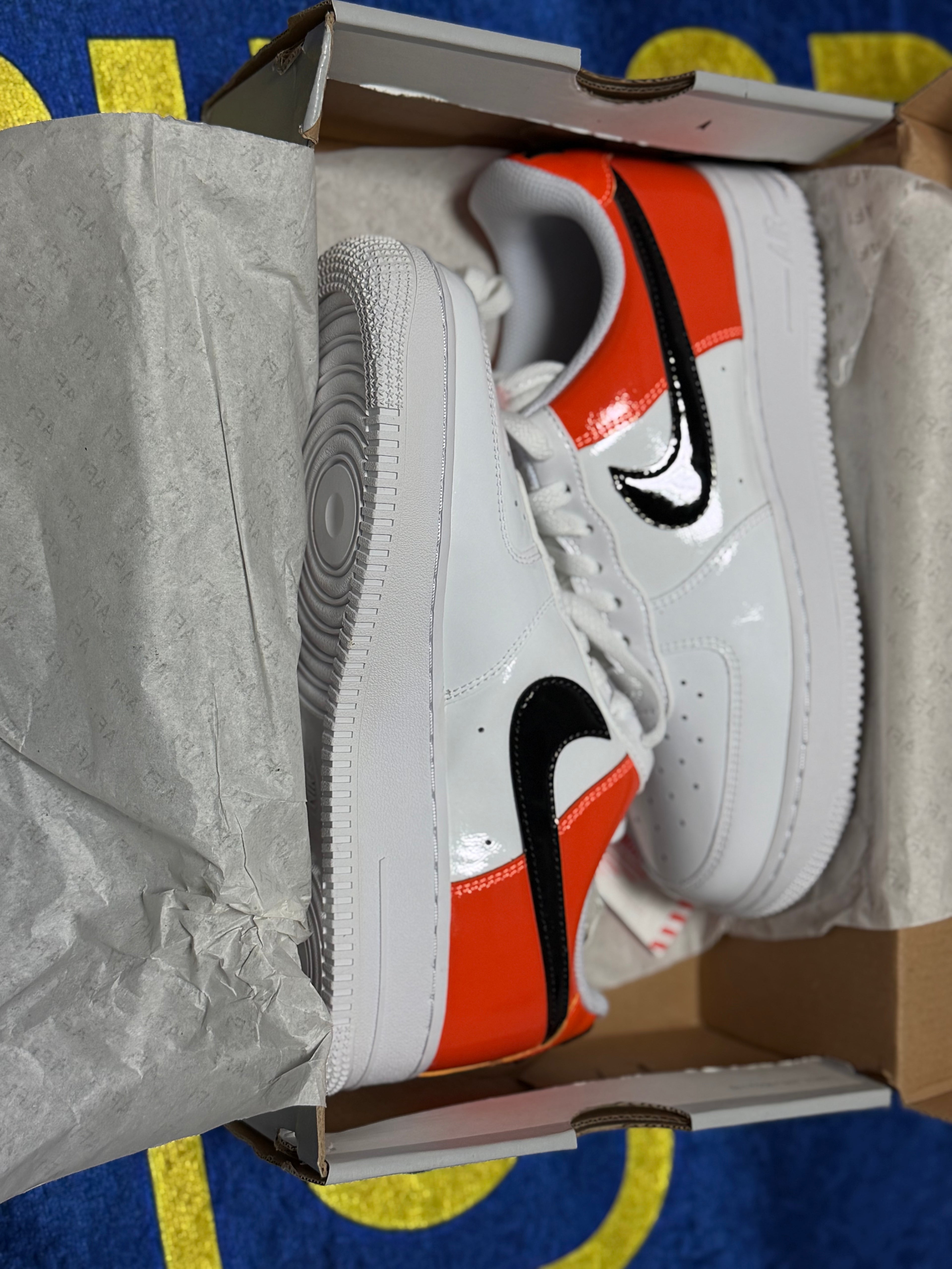 Nike Air Force 1 ’07 White Brilliant Orange – Adidași Originali, Stil Fresh și Confort Premium