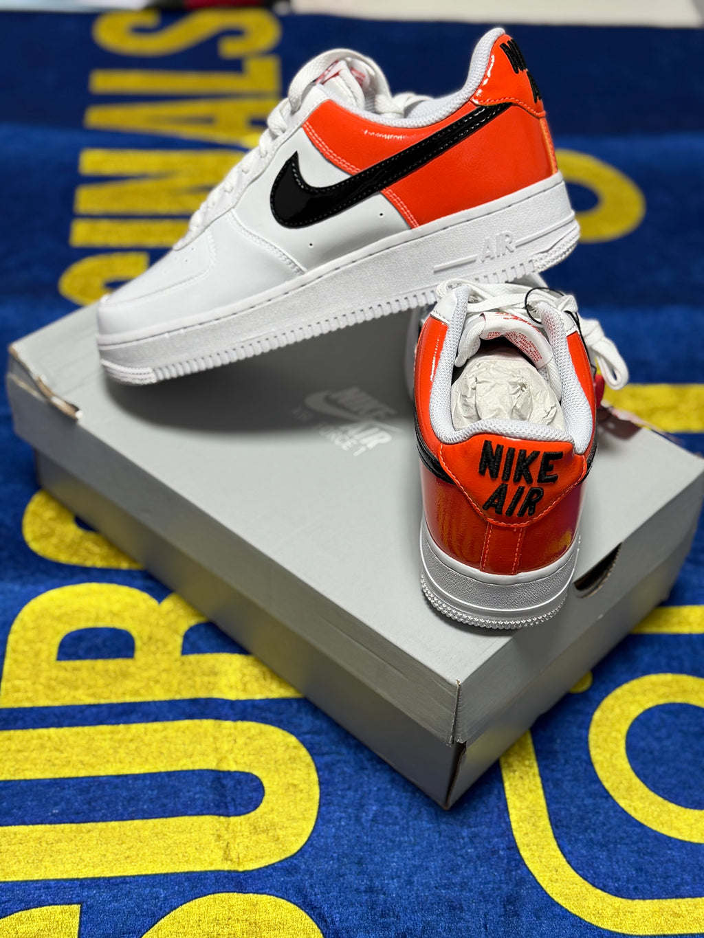 Nike Air Force 1 ’07 White Brilliant Orange – Adidași Originali, Stil Fresh și Confort Premium