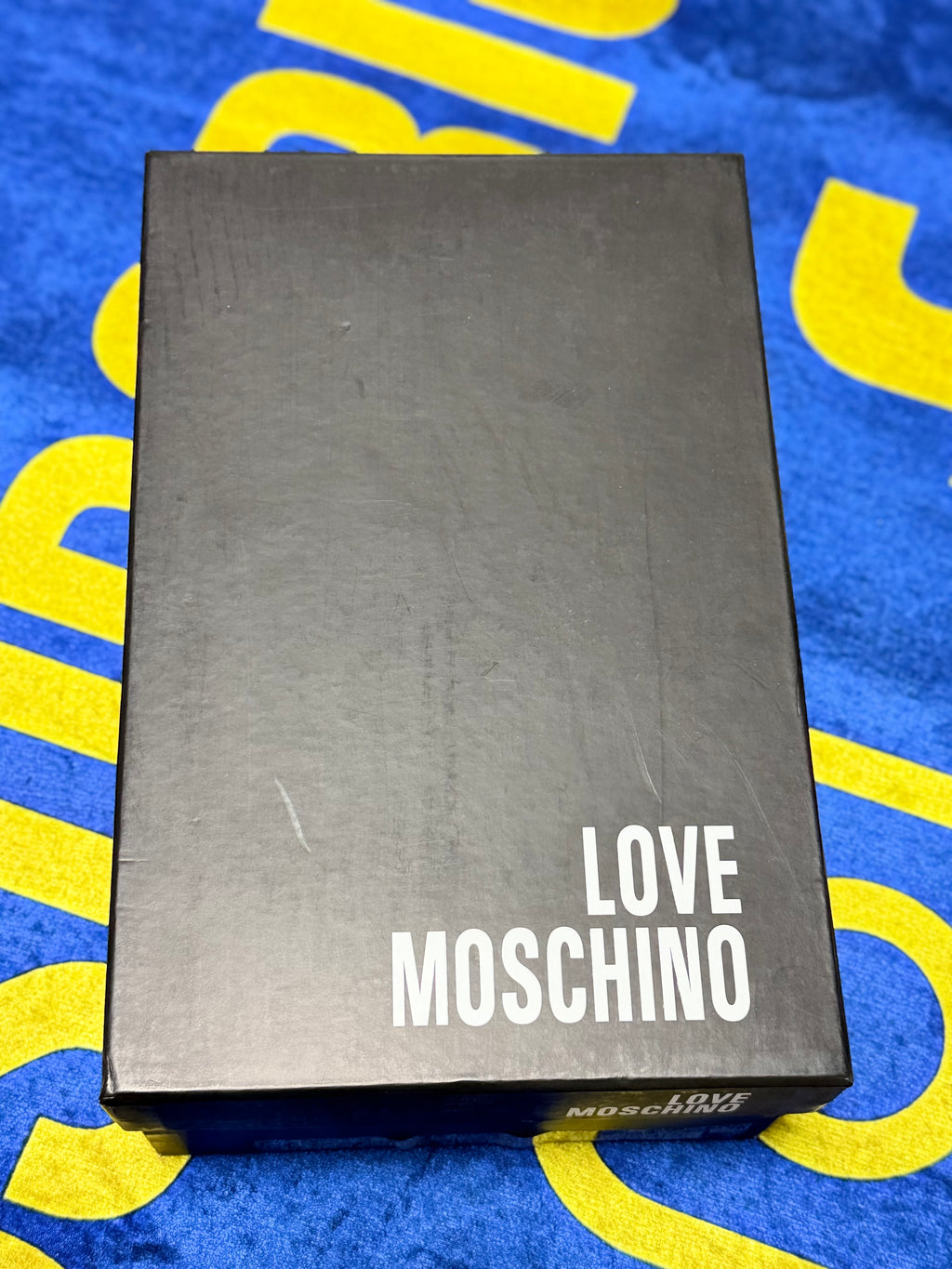 SNEAKERS LOVE MOSCHINO