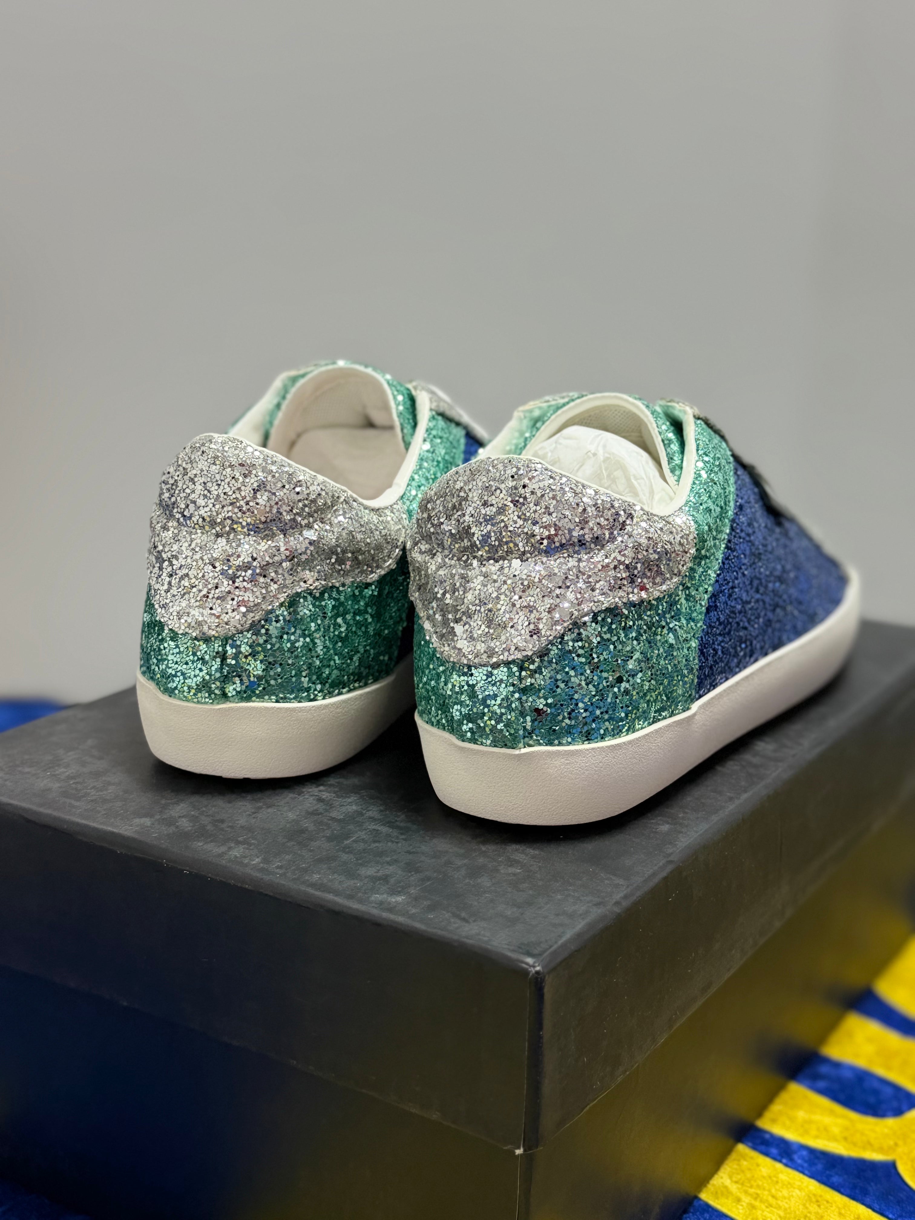 SNEAKERS LOVE MOSCHINO