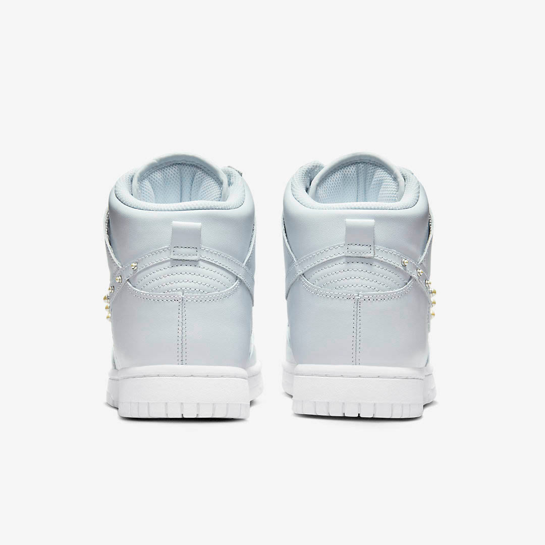 NIKE Dunk High SE 'Dons Pearls'